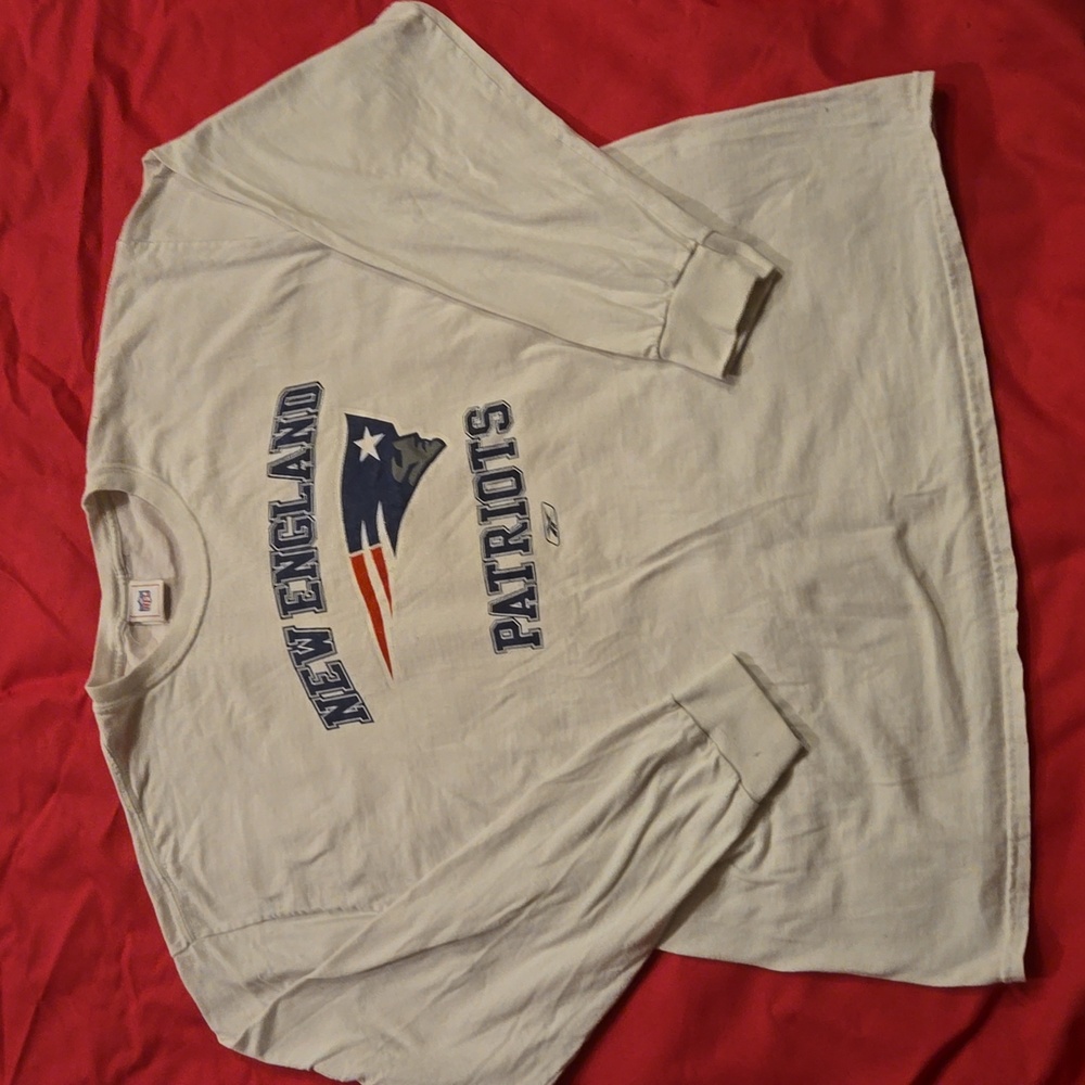 New England Patriots long sleeve tee shirt